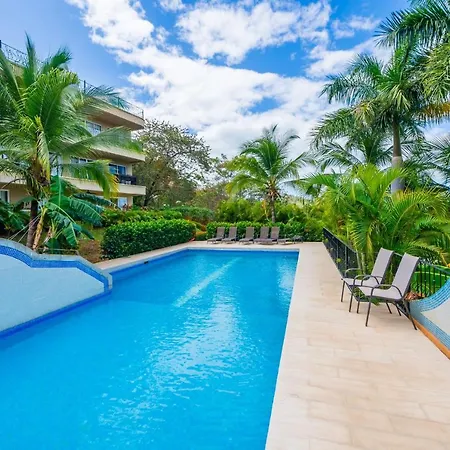 Maison Blanche - Elegant 3Br Oasis, Pool, Balcony & Bbq In Flamingo